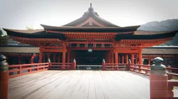 Traces of History: Exploring Around Hiroshima