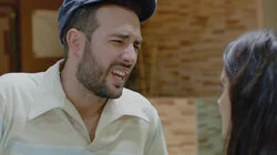 Capítulo 33 Rosario le confiesa a El Ángel que perdió un bebé. Rosario se siente incómoda en su misión de embarazada