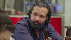 Capítulo 41 El agente Medina sigue la investigación sobre una presunta hija que tiene Arteaga.