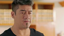 Capítulo 53 | El Ángel le perdona la vida a Andrómeda y a sus amigas; Les ofrece una buena suma de dinero y les pide que se vayan del pueblo.