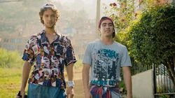 Yeimy despide a sus papás con ayuda de Juancho y Charly