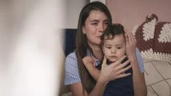 Ashley da la vida por su hijo