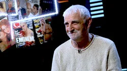 Игорь Иртеньев: «В „Итого" цензуры не было. Лишь один раз попросили не „мочить" Лужкова, потому что у него был день рождения». Поэт и публицист о путче 91-го, жизни после НТВ, исчезновении сатиры и окончательном триумфе фейк-ньюз