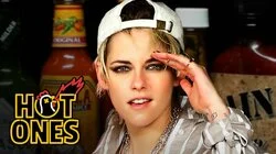 Kristen Stewart Brings the Angels to Eat Spicy Wings