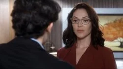 Lola recibe una carta de Patricia