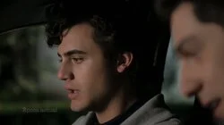 Federico intenta descubrir su sexualidad