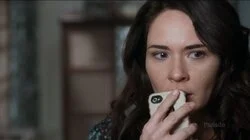 Carolina sospecha que Raquel descubrió todo