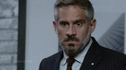 Andrés mata a Azucena