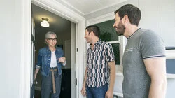 Allison Janney Gifts a Showstopper