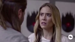 Caronte descubre los planes de Manín y decide traicionarlo