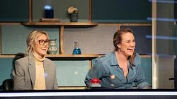 Fremmede fugler (Birgit Skarstein og Helene Spilling mot Abubakar Hussain og Sandeep Singh)