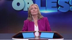 Loni Love and Tim Bagley vs. Lisa Kudrow and Patrick Fabian