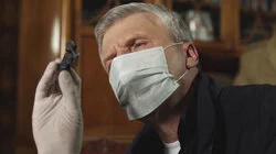 Пока часы двенадцать бьют