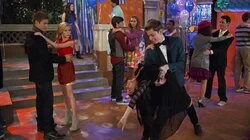 Avery-body Dance Now