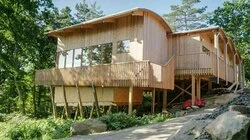 Mästerlig trädkoja i Onsala