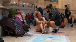 Eventyret begynder i New York