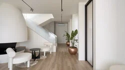 Обнимающий минимализм