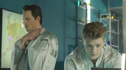 Крыша едет не спеша