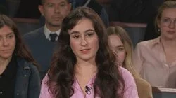 Singer Battles Ranch Host