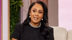 Julie Bowen, Tamera Mowry-Housley