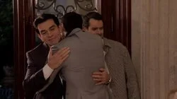 Vas a tener tres papás