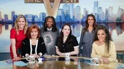 Kat Dennings, Amanda Gorman