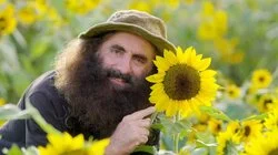 Episode 3 - Autumn: Cheery Sunflowers & Wonderful Witlof