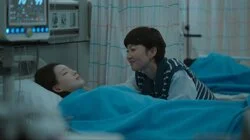 The Wound Mun-hui Hides