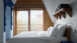 Мастер-спальня в синем кобальте