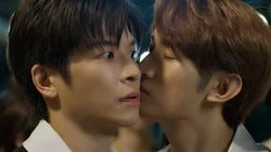 A Fan Meeting at the Reunion