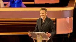 Singles Night: Don't Wanna be a Nurse or a Purse