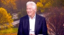 Richard Gere, Penn Badgley, Nava Kavelin, Sophie Ansar