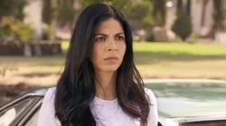 Aléjate de Oscar León