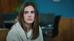 Aura queda suspendida