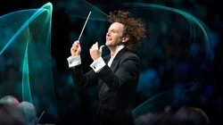 Helsinki: Finnish Radio Symphony Orchestra plays Sibelius's Finlandia
