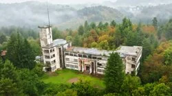 Churchill's Shadow War