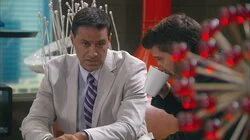 Detrás de la verdad